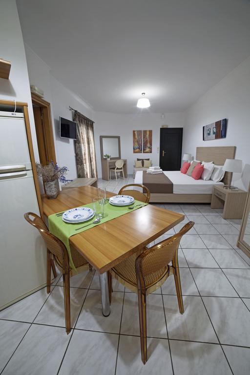 סיטייה Minos Apartments & Studios חדר תמונה